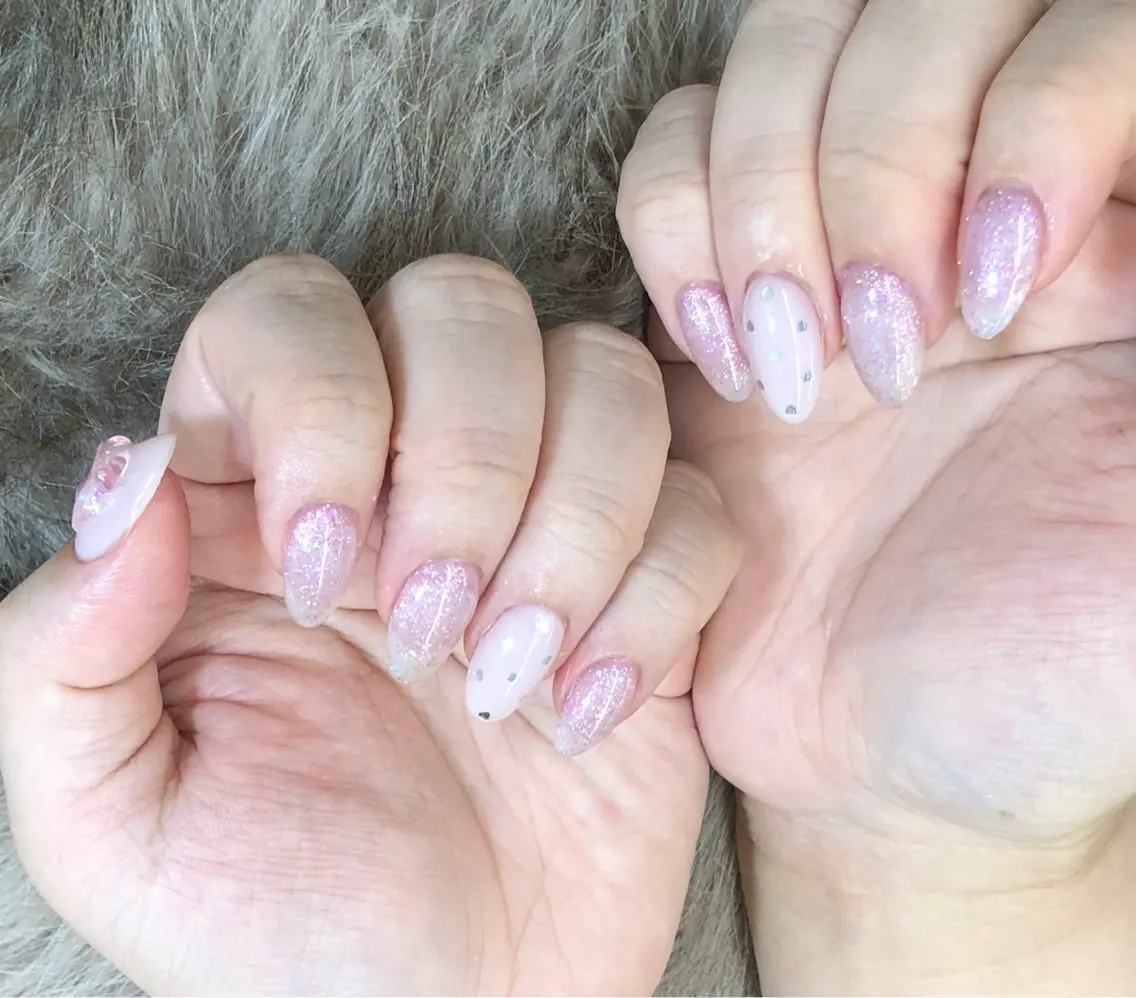 ネイル ハンドネイル Glow Minamiのネイルデザイン