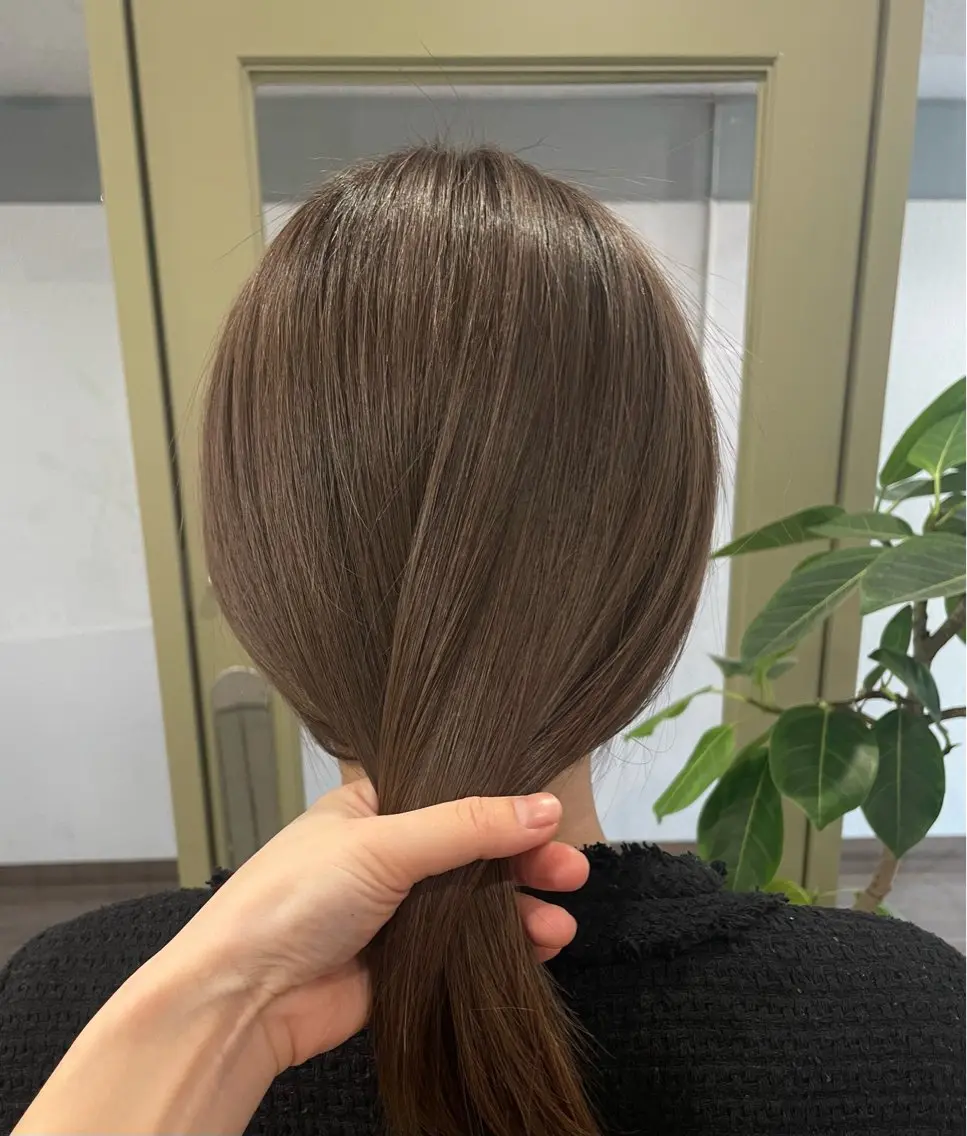 ミディアム カラー カットパーマモデル 山中 遥のヘアスタイル