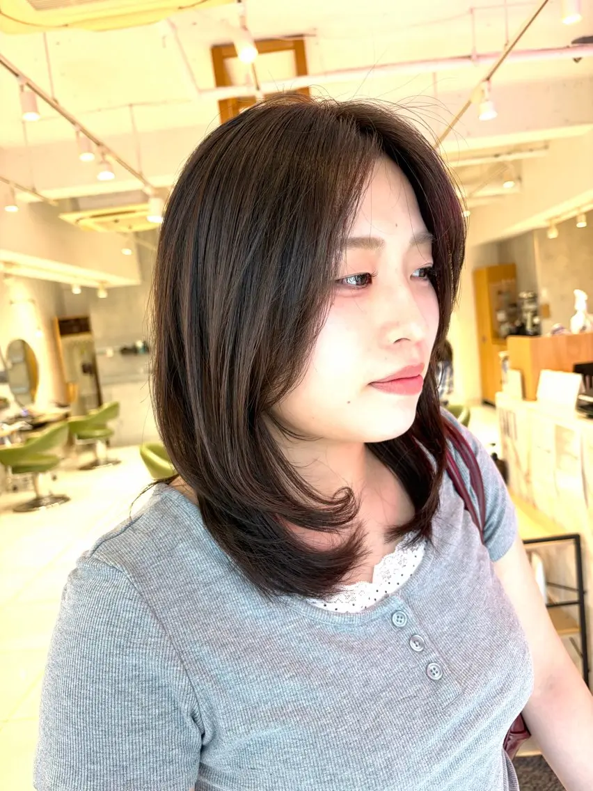 ミディアム カラー カット ヘアカラー トリートメント 丸みショート/ ハイライトカラーのヘアスタイル