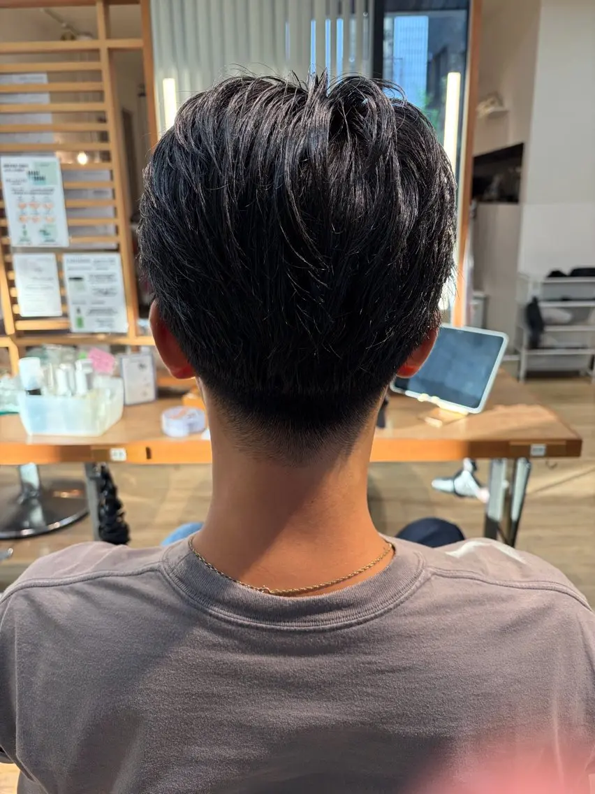 メンズ 刈り上げ カット ワタナベ カンタのヘアスタイル