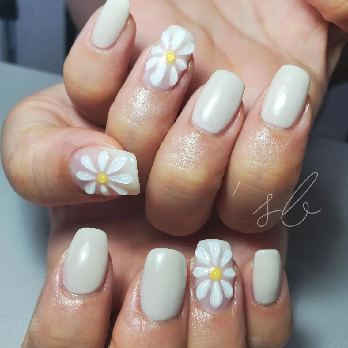 ネイル ハンドネイル nailroom sb𓈒𓂂𓏸のネイルデザイン