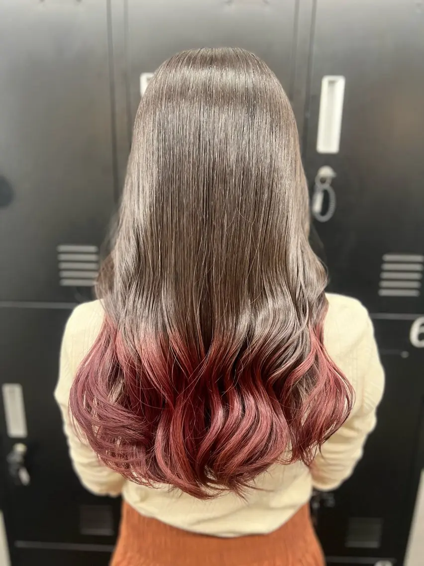 ロング カラー グラデーションカラー レッドカラー カット ヘアカラー 透明感カラー特化🫧 🦋栗原🦋のヘアスタイル