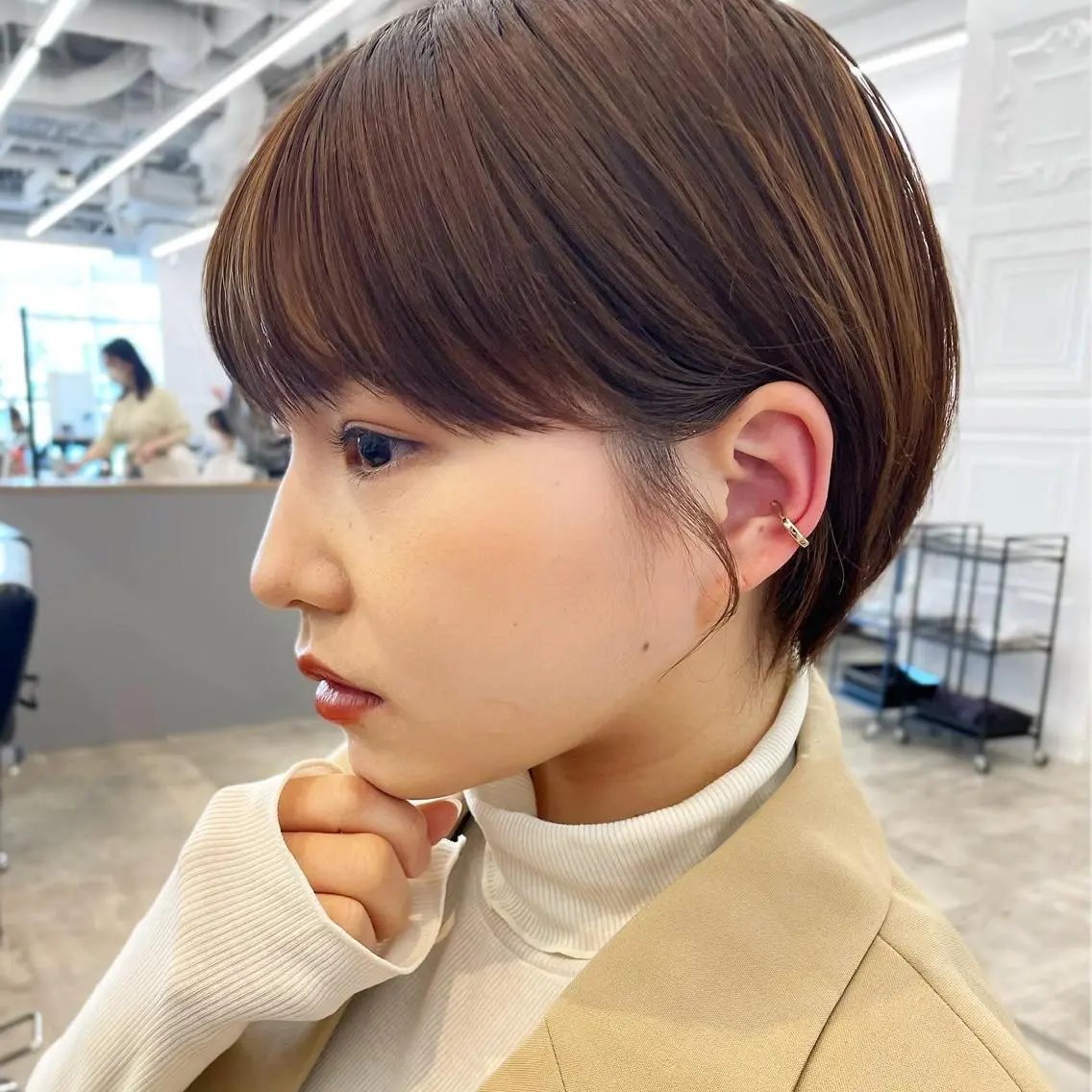 ショート カラー ブラウンカラー ココアブラウン ショートヘア ヘアカラー レイヤーカット/透 明感カラー/西田祐賀のヘアスタイル