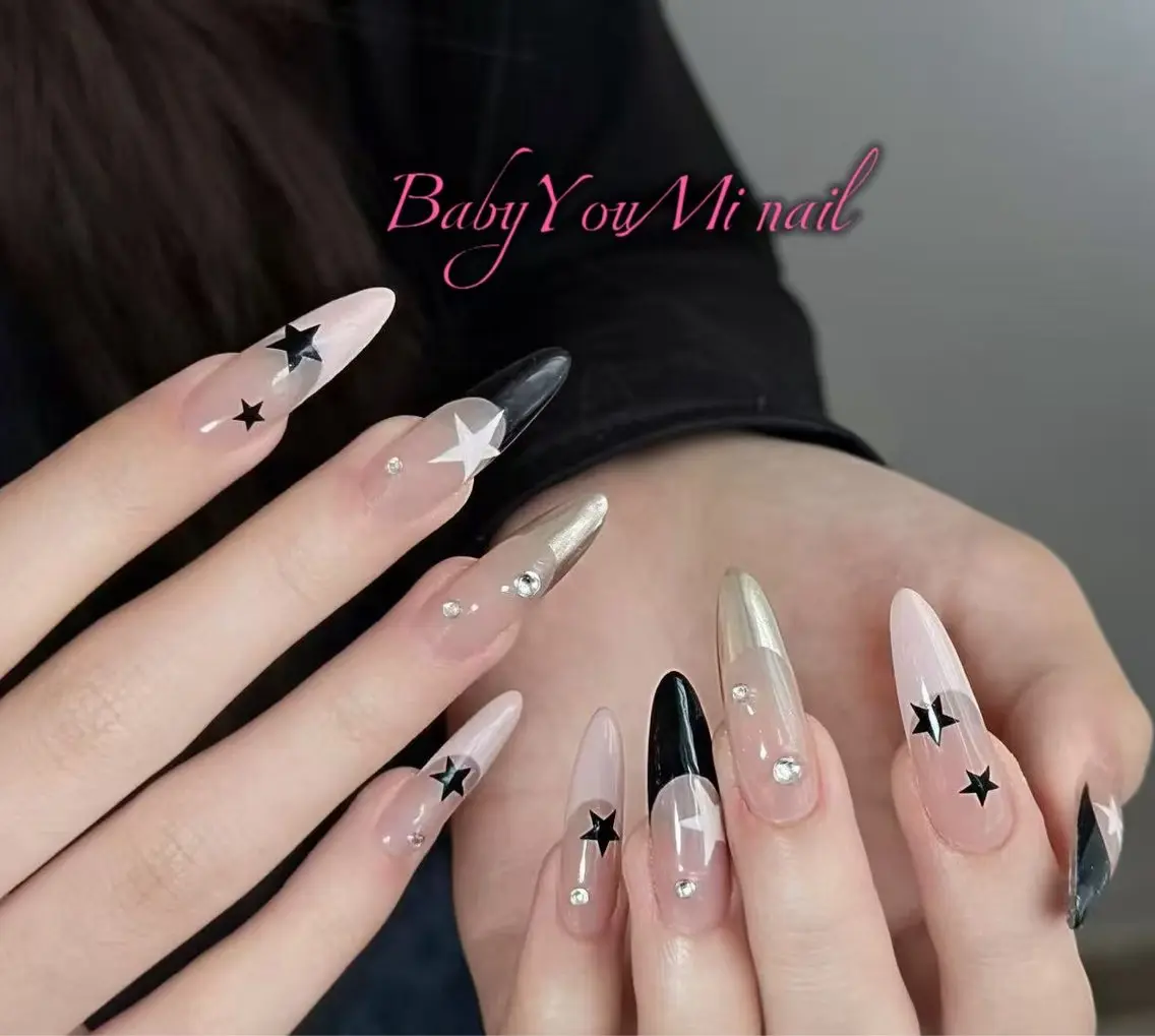 ネイル オーロラネイル フラワーネイル フットネイル フレンチネイル ジェルネイル ハンドネイル BabyYouMi nailのネイルデザイン