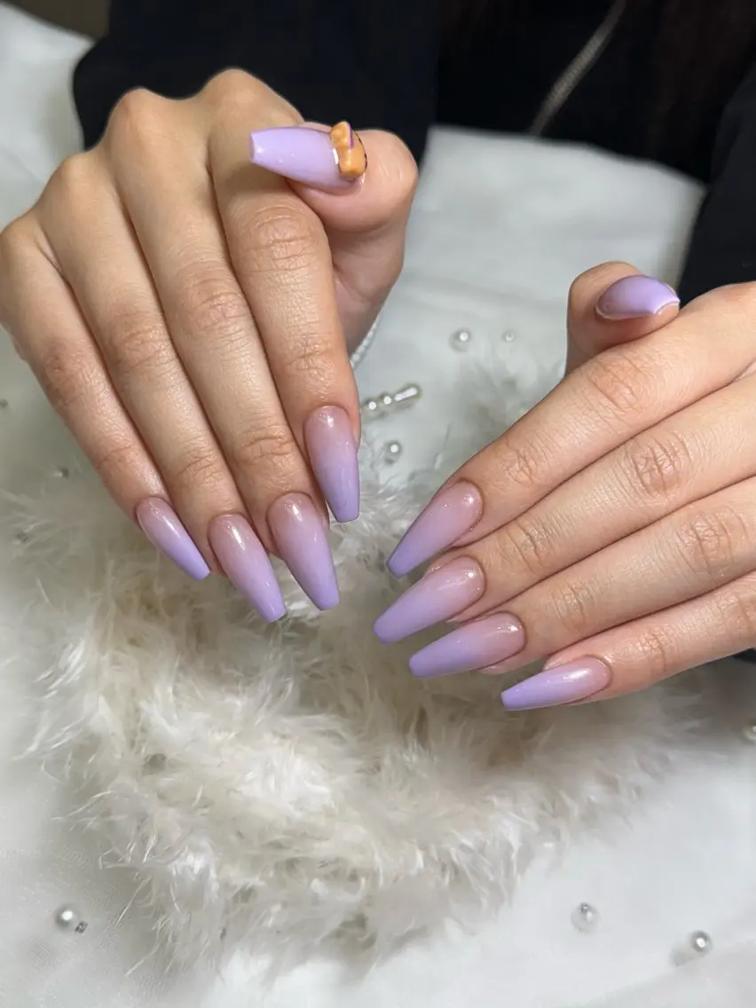 セミロング ハンドネイル ハンドケア Bibi nail Osakaのネイルデザイン