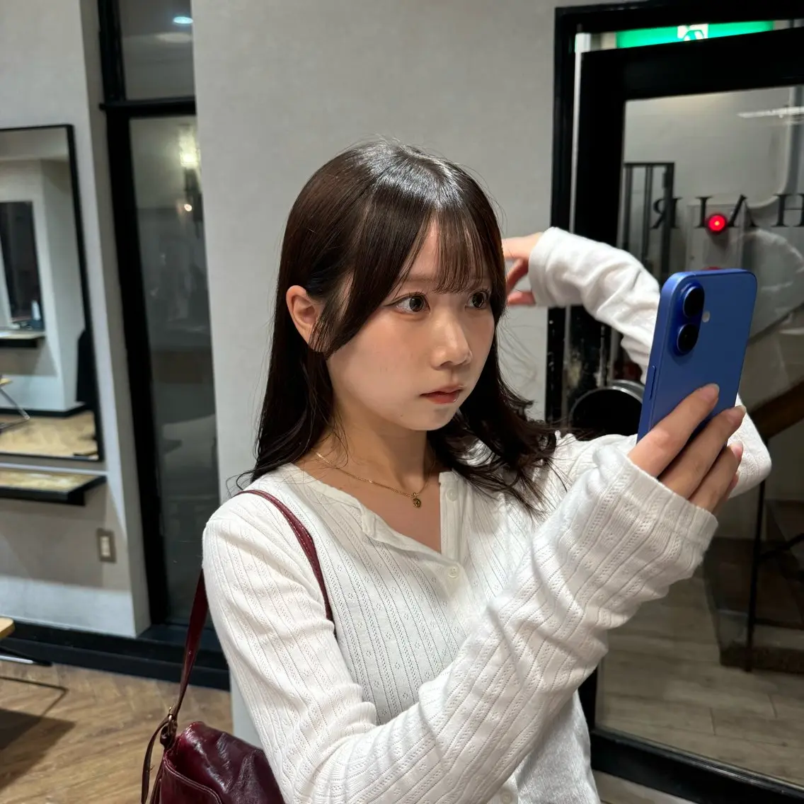ロング カット 檜谷 晴前髪・顔周りカットのヘアスタイル