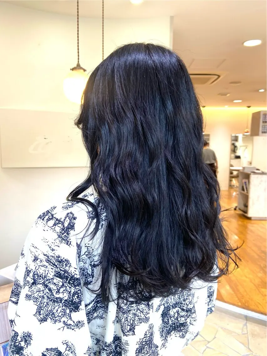 セミロング カラー 黒髪 ブルーカラー ブルーブラック ヘアカラー トリートメント 🍀Erica Koide🍀のヘアスタイル