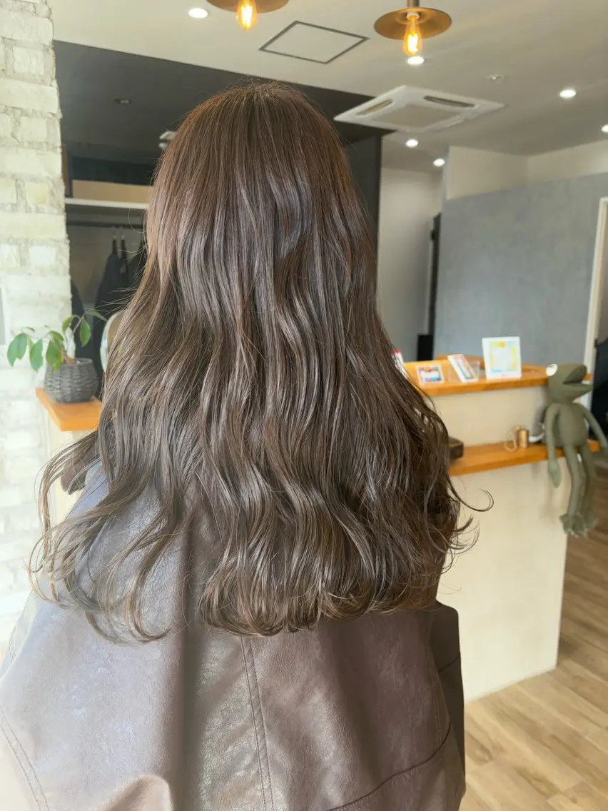 ロング カラー アッシュ アッシュブラウン ブラウンカラー 迫 裕美のヘアスタイル