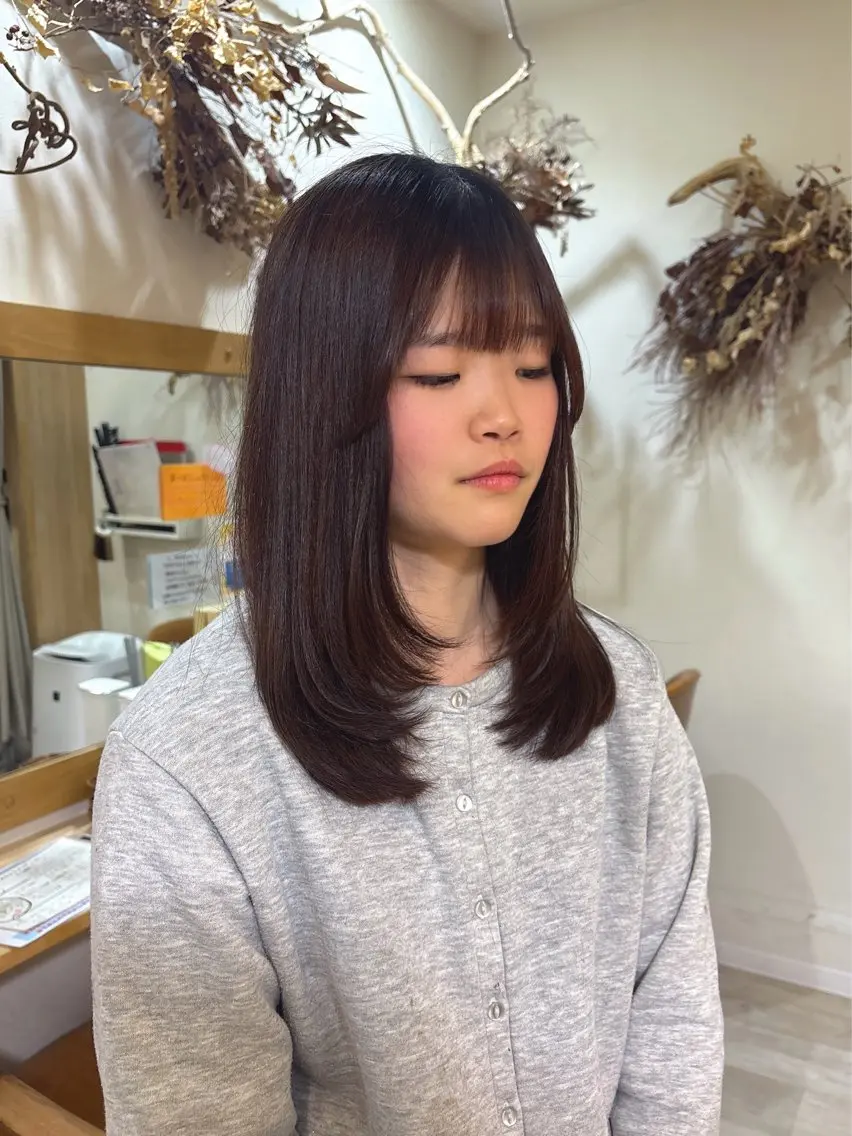 セミロング カラー 顔まわりレイヤー 顔周りカット レイヤーカット カット ヘアカラー トリートメント 山本 知佳のヘアスタイル
