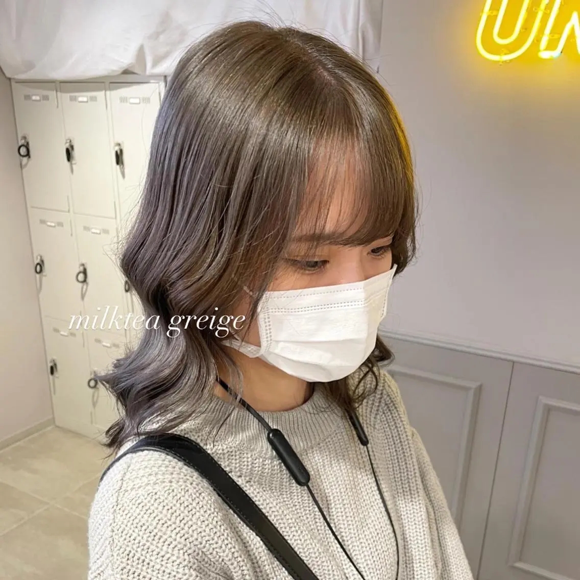 ミディアム カラー 抜け感レイヤー︴ ニュアンスカラーのヘアスタイル