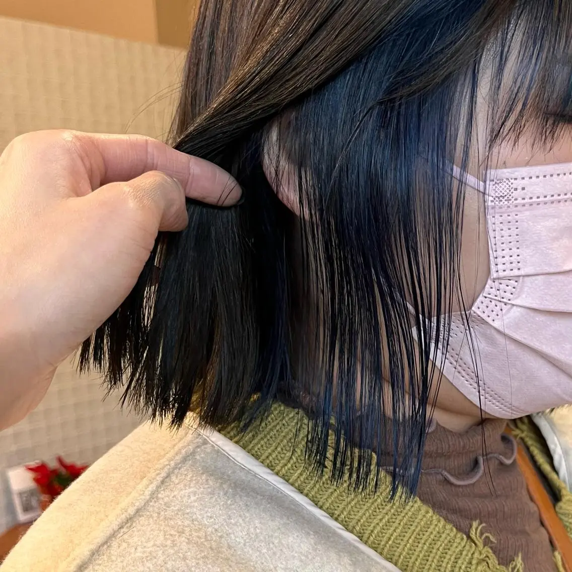 ショート カラー ネイビーカラー 中村 友香のヘアスタイル