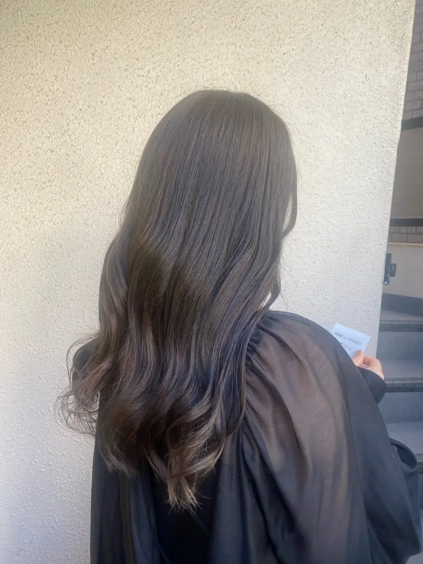 ロング カラー 透明感カラー ヘアカラー トリートメント ブリーチカラーと、髪 質改善。HARUKAのヘアスタイル