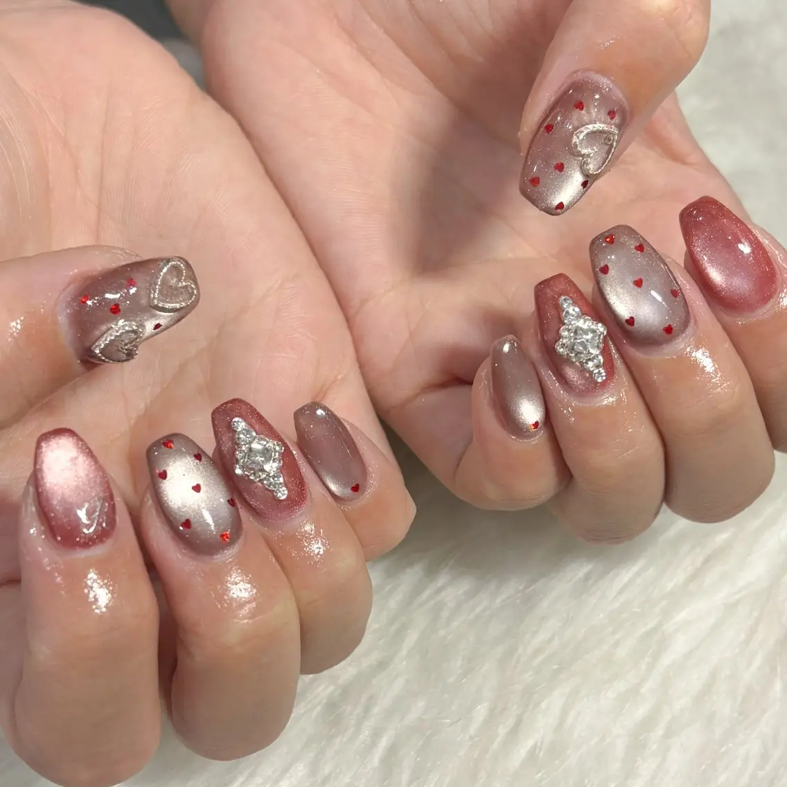 ネイル ハンドネイル LAVISH manaのネイルデザイン