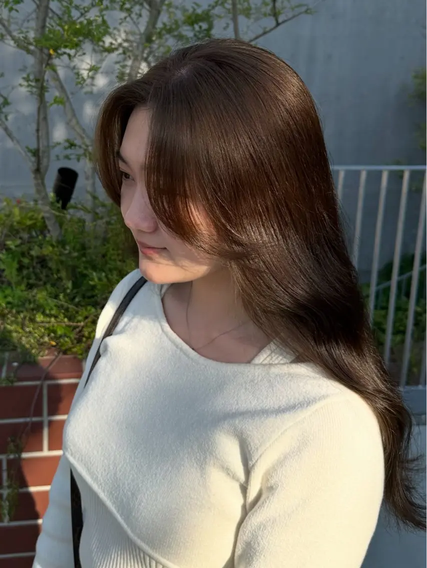 ロング カラー ベージュカラー オリーブベージュ 顔周りカット レイヤーカット カット ヘアカラー レイヤー/艶カラー/ 前橋/渋川竜希のヘアスタイル