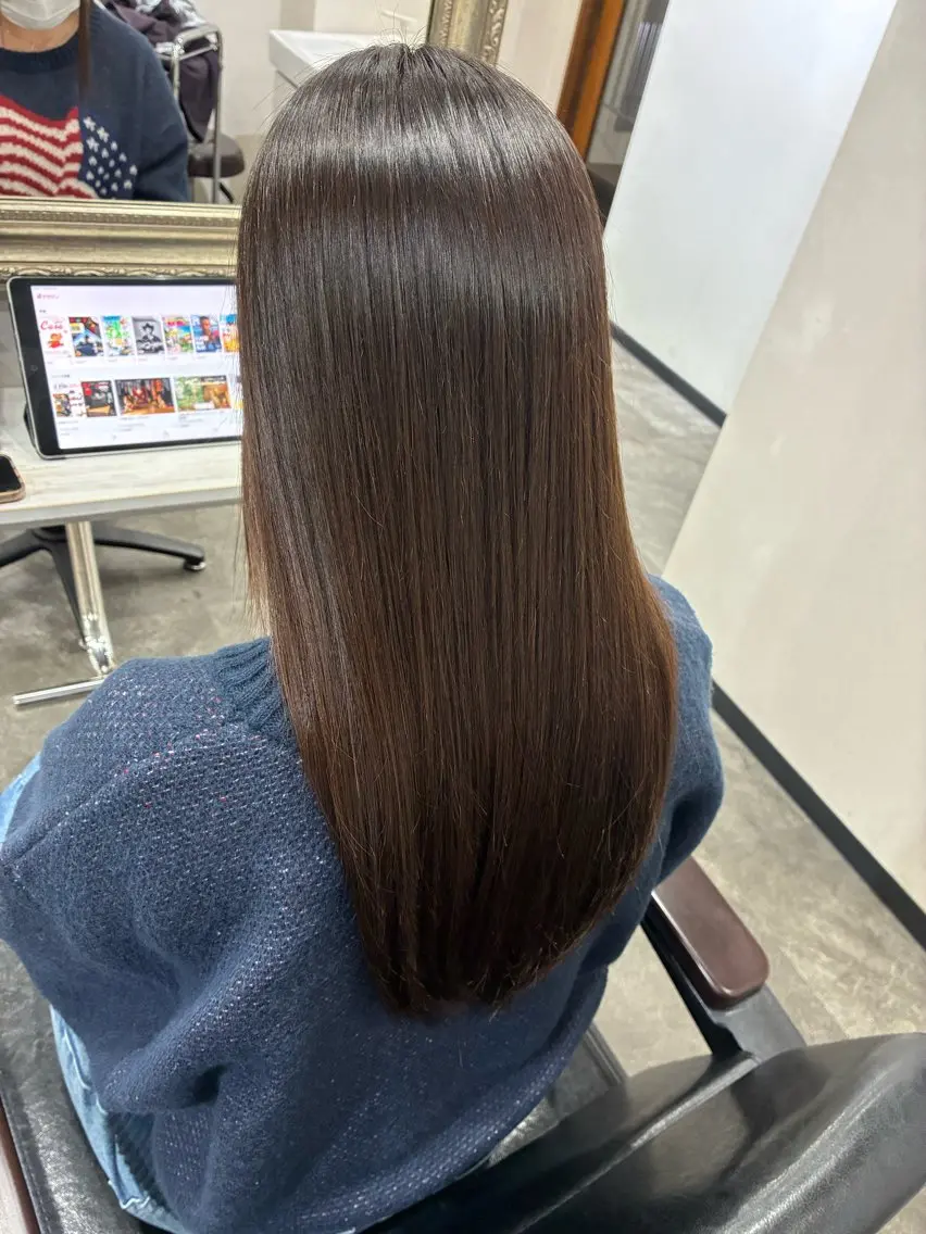 ロング カット ヘアカラー トリートメント 五十嵐 満梨奈のヘアスタイル