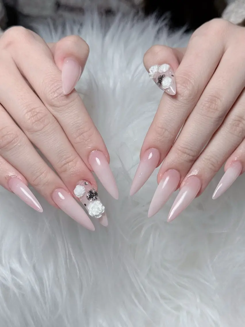 ネイル ボルドー チークネイル 長さ出し フレンチネイル ジェルネイル ハンドネイル VANI Belle Nailのネイルデザイン