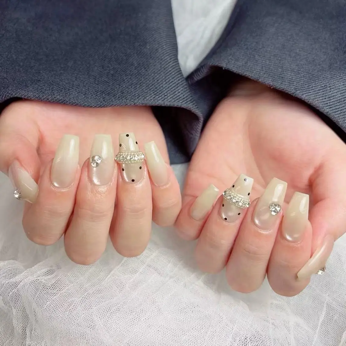 ネイル クリアネイル 成人式 長さ出し フラッシュネイル フットネイル Umi.せい 🫧のネイルデザイン