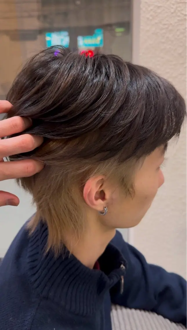 メンズ メンズブリーチ メンズインナーカラー ハイトーンカラー/ 艶髪カラー/タクミのヘアスタイル