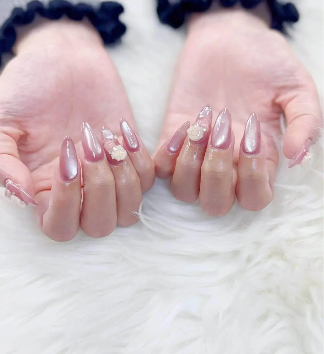 ネイル べっ甲ネイル チークネイル フラワーネイル フットネイル フレンチネイル ハンドネイル ハンドケア Hara Nail 【持ち込みOK】のネイルデザイン