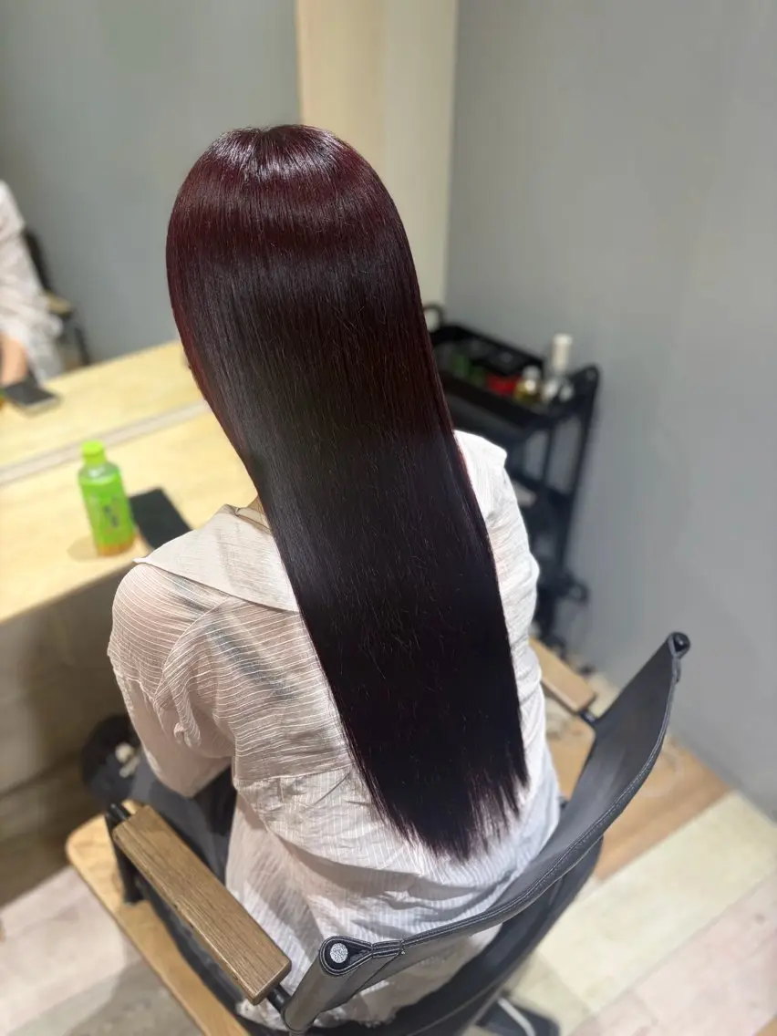 ロング 縮毛矯正 ヘアカラー 💜🦋 COCONA🦋💜のヘアスタイル