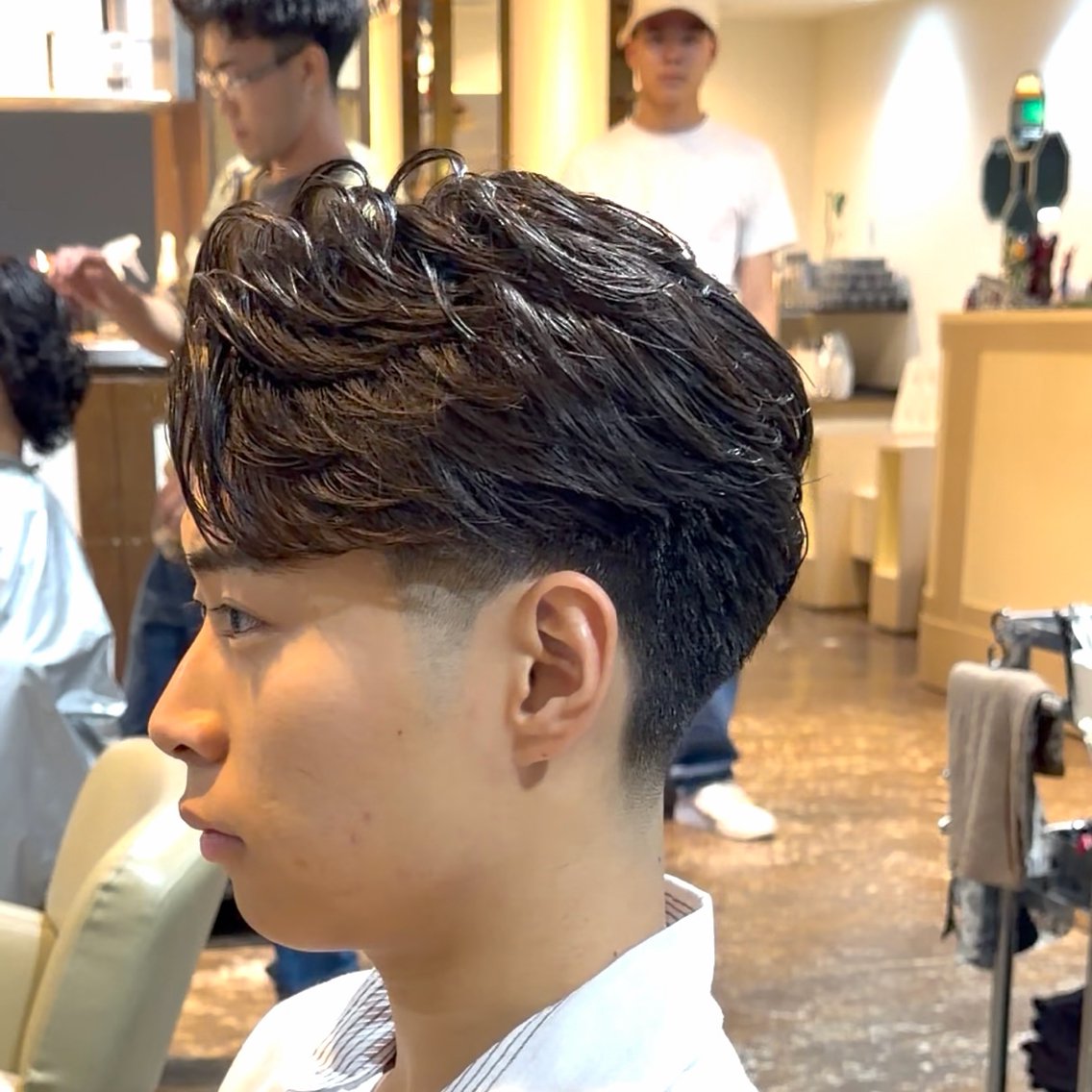メンズ アイブロウ カット パーマ 原田 黎也のヘアスタイル