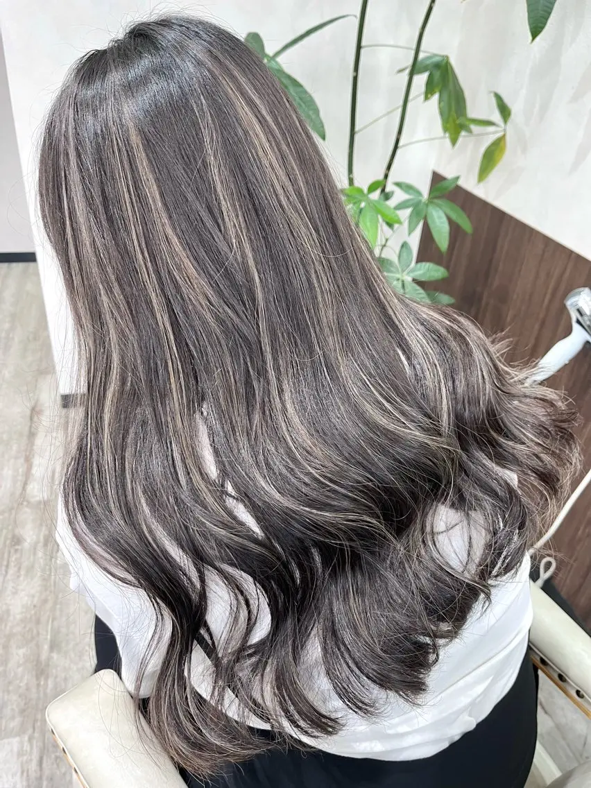 ロング カラー ヘアアレンジ ハイライトカラー ハイライト Belle hair Design青野大貴のヘアスタイル