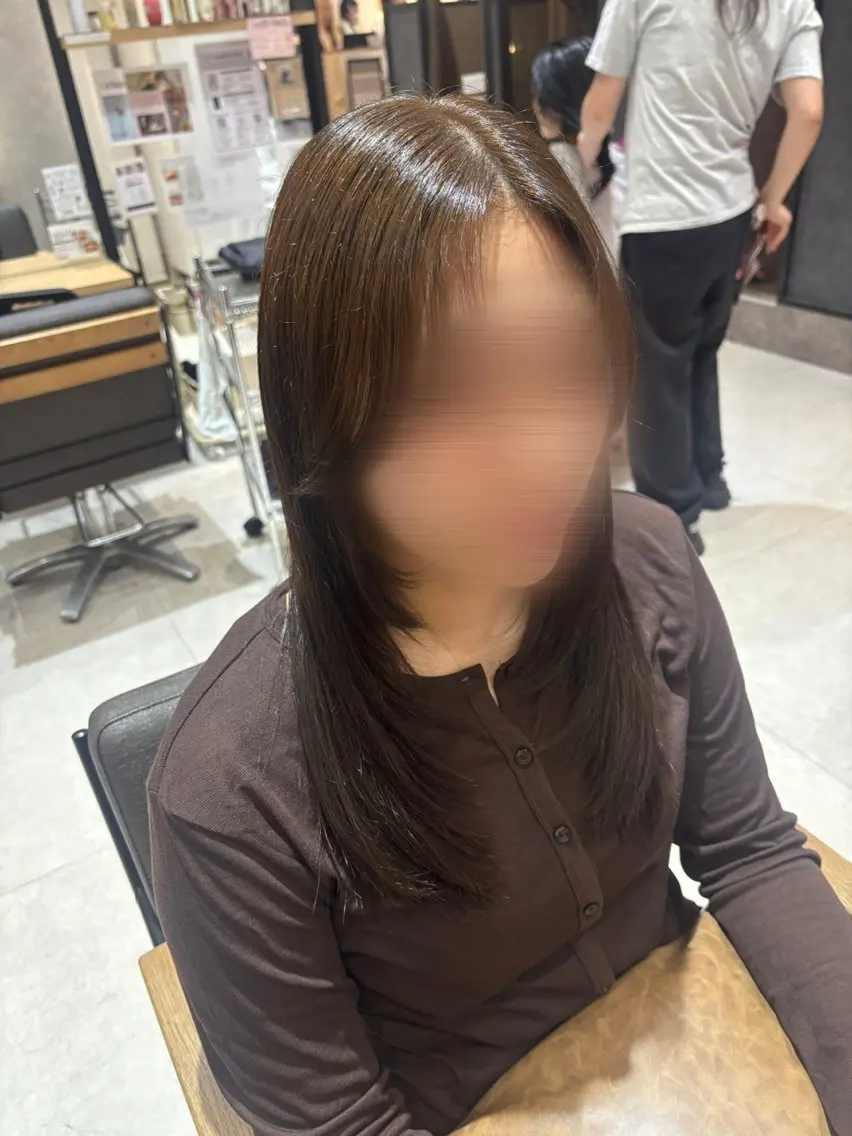 ロング カラー アッシュ オリーブアッシュ レイヤーカット カット ヘアカラー konomi∗*ﾟ ／暖色艶カラー🍓のヘアスタイル