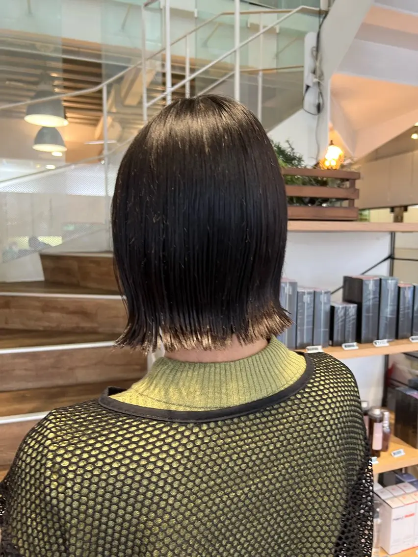 ミディアム カラー 切りっぱなしボブ グレージュ ボブ インナーカラー♡ Nanakoのヘアスタイル