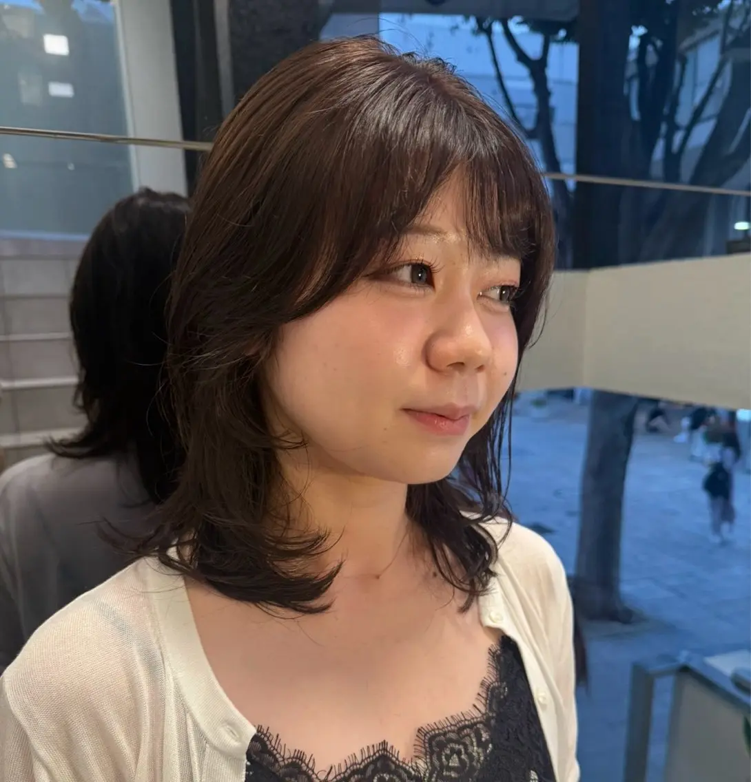 ミディアム カット ヘアカラー トリートメント 八村 一花のヘアスタイル