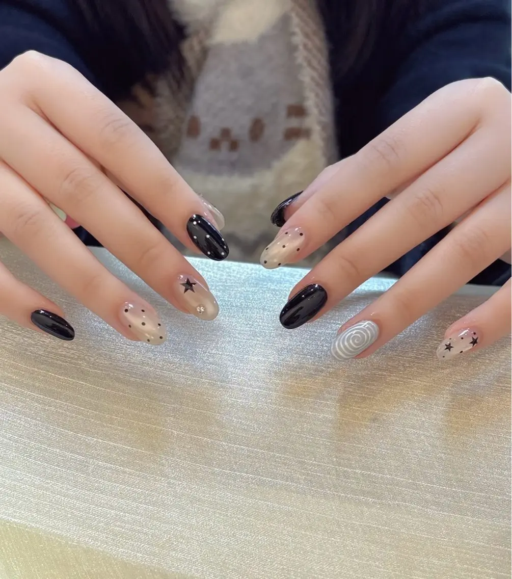 ネイル アートネイル ジェルネイル キラキラネイル 韓国ネイル オフィスネイル DAISY NAILのネイルデザイン