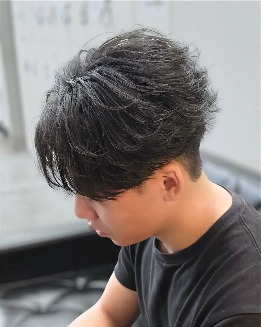 ショート パーマ メンズ ショートヘア 井ノ本 成海 / カラー/縮毛矯正のヘアスタイル