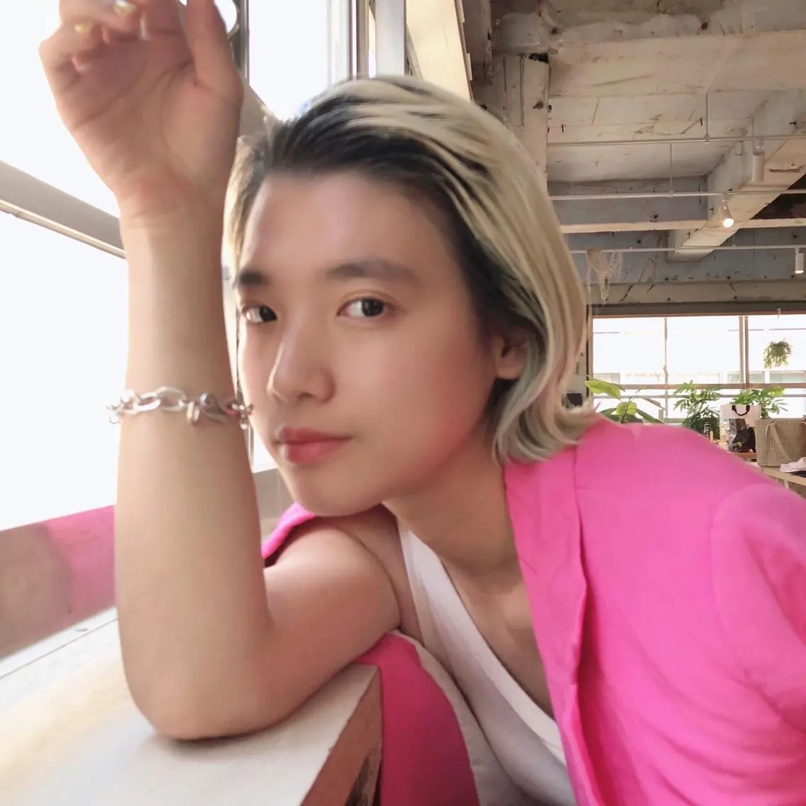 ショート ボブ カイ マコトのヘアスタイル