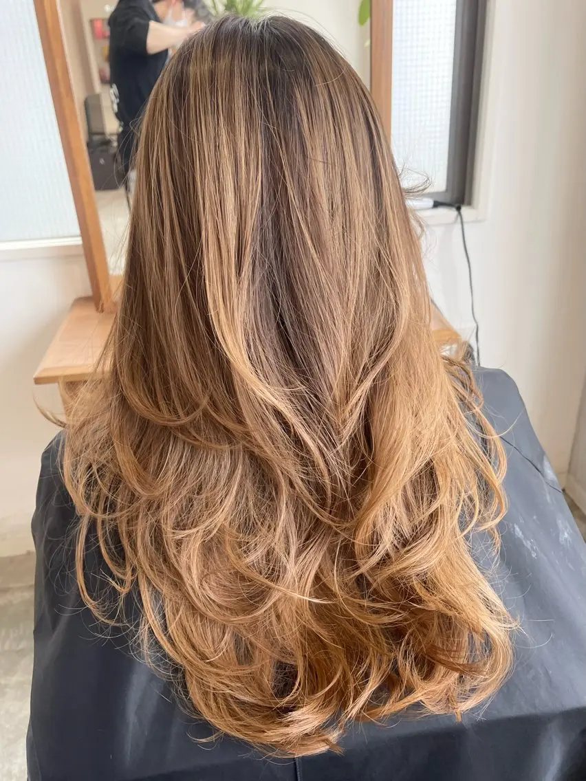 ミディアム カラー カット ヘアカラー トリートメント 海外レイヤー/ レイヤーカット/和田のヘアスタイル