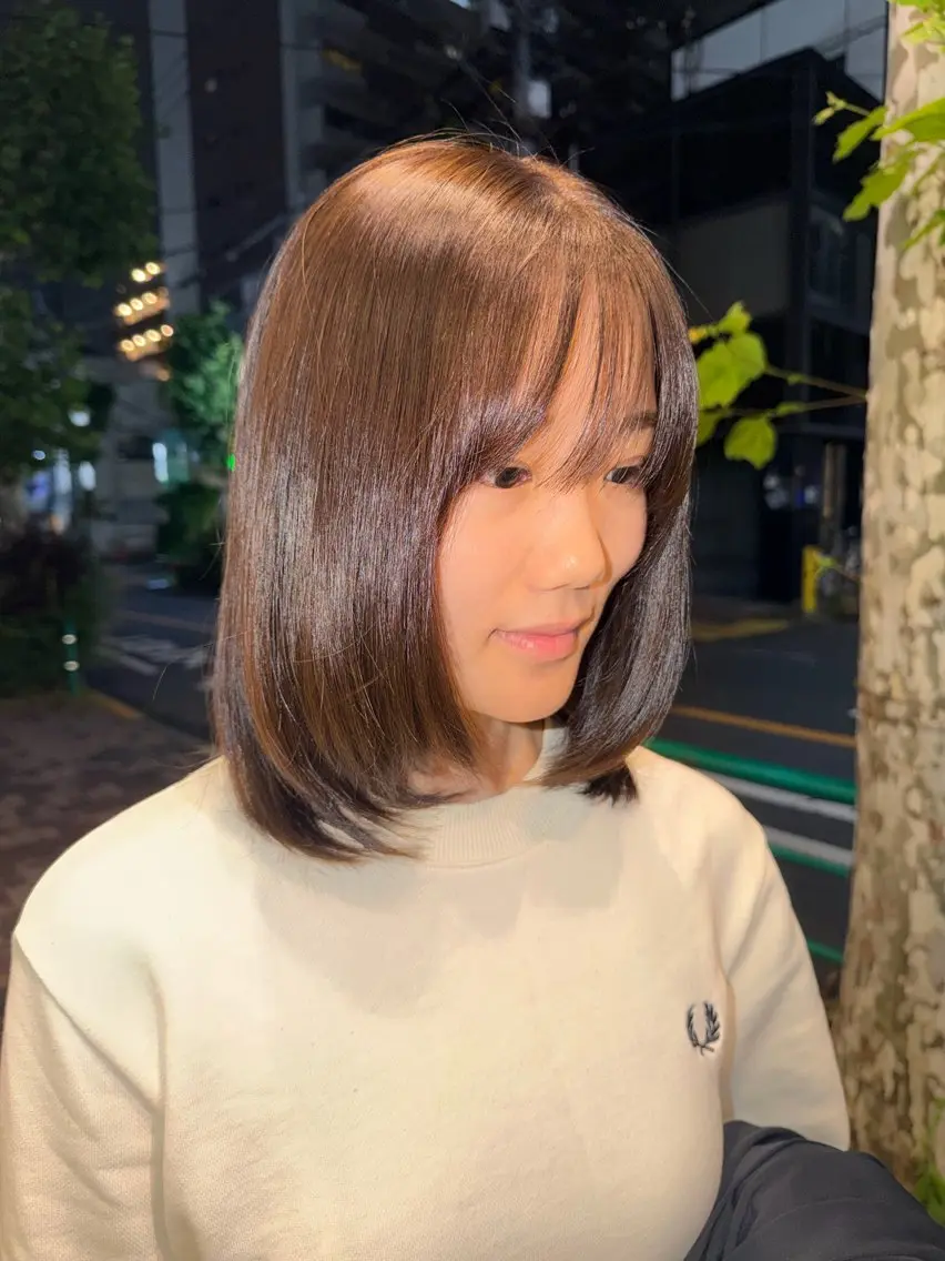 ミディアム カラー カット ヘアカラー ツヤ重視 ワンカラー🫧Mioのヘアスタイル