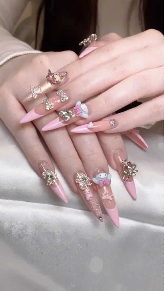 ネイル フレンチネイル グラデーション 韓国ネイル マグネットネイル ミラーネイル ハンドネイル REI nailのネイルデザイン