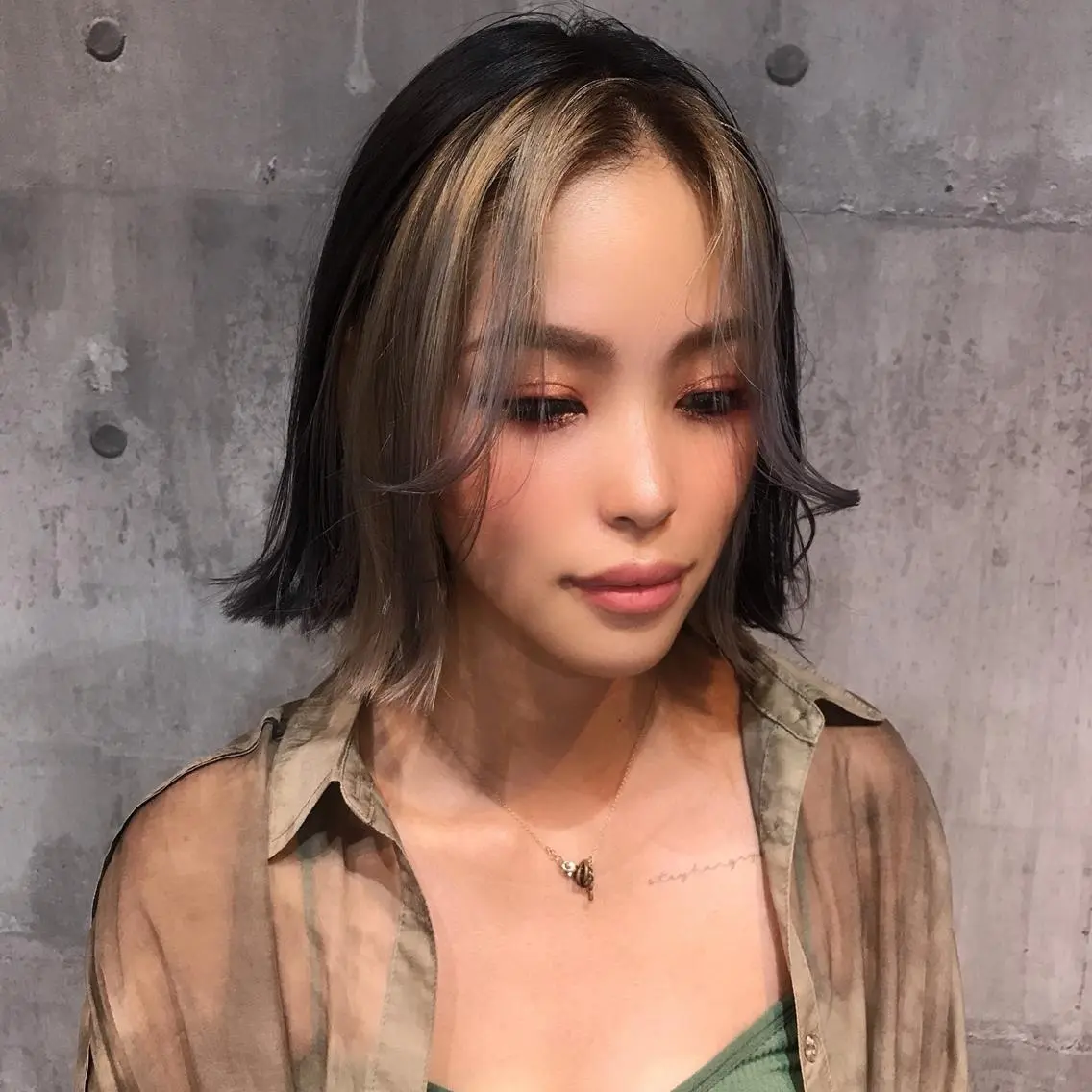 カラー ブリーチ/ウルフ特化 渋谷カルチャー交差点のヘアスタイル