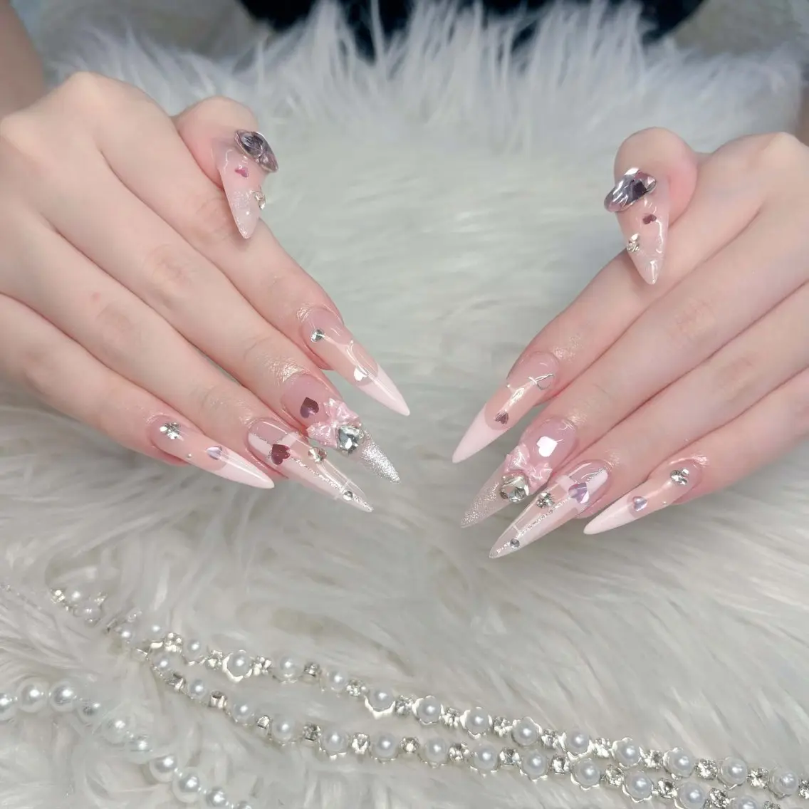 ネイル ジェルネイル キラキラネイル 韓国ネイル 持ち込み ワンホンネイル ハンドネイル Nova Nailのネイルデザイン