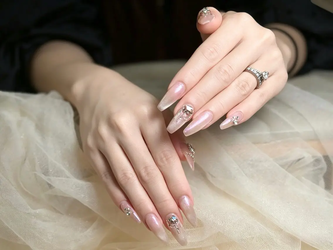 ネイル 長さ出し 持ち込み ネイルチップ ハンドネイル LUNE NAIL 【NEW OPEN】のネイルデザイン