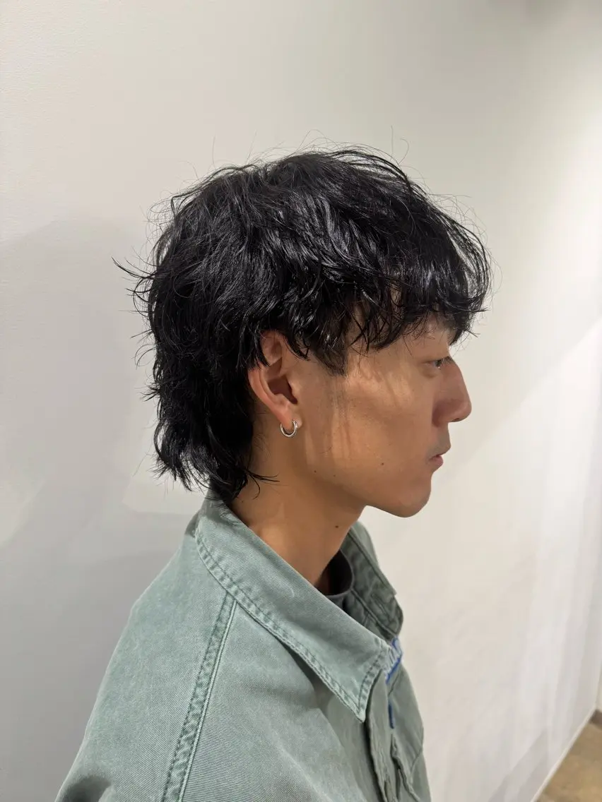 パーマ メンズ メンズパーマ メンズウルフカット ウルフカット qin（クイン） タマキのヘアスタイル