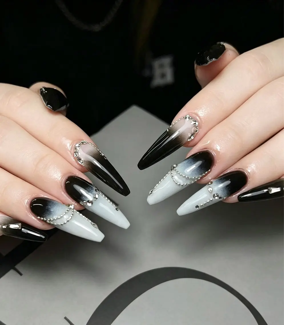 ネイル 長さ出し フレンチネイル ジェルネイル ガーリー キラキラネイル ハンドネイル YUMI Nail kyotoのネイルデザイン