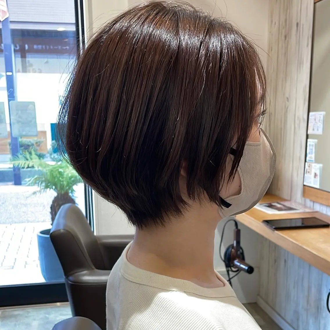 ショート カット 葵/レイヤーカット/ 韓国風/透明感カラーのヘアスタイル