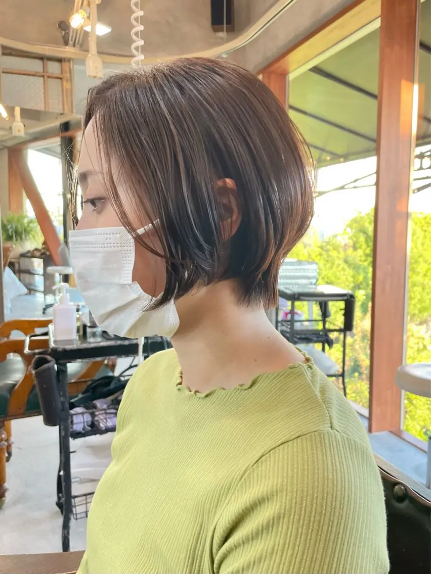 ショート カラー 岡田 恭明のヘアスタイル