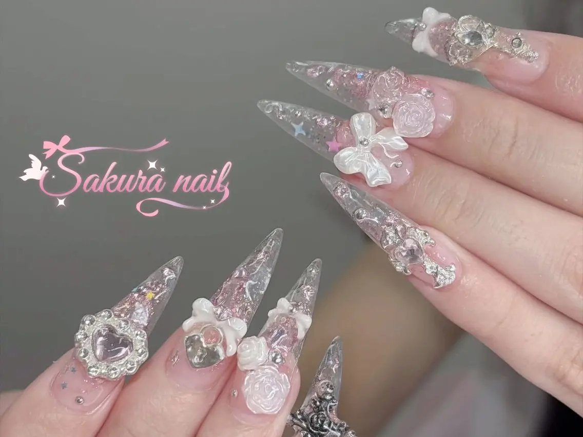 ネイル オーロラネイル クリアネイル フラッシュネイル フレンチネイル ジェルネイル ハンドネイル Sakura Nail Salonのネイルデザイン