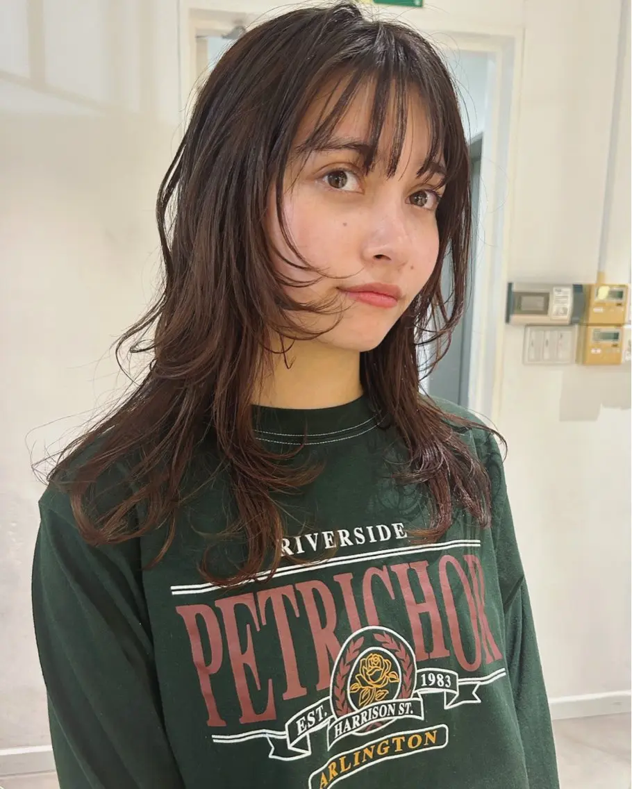 ミディアム カラー レイヤーカット カット ヘアカラー トリートメント 村上雅人 ナチュラルモードのヘアスタイル