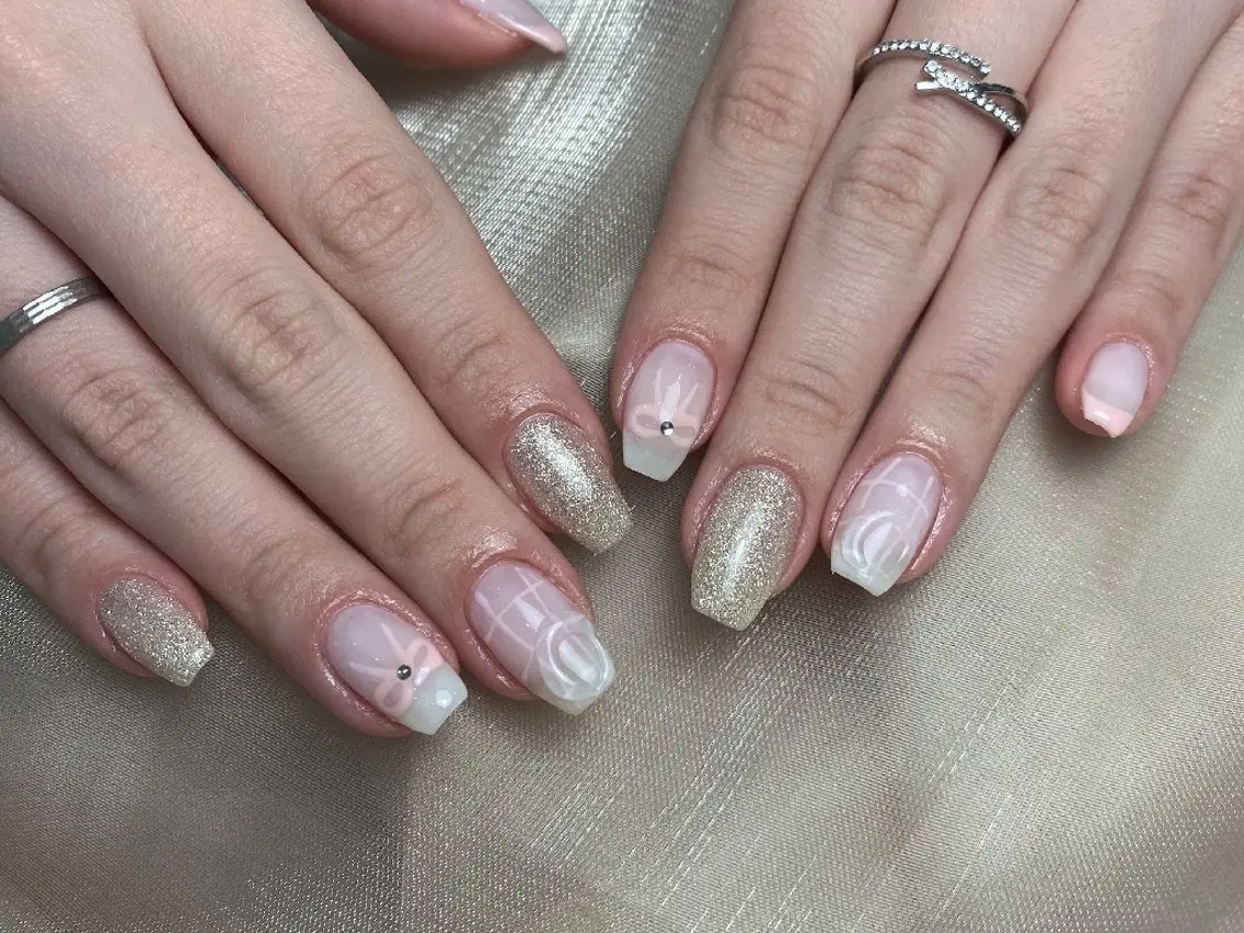 ネイル リボン ハンドネイル UM Nail Salonのネイルデザイン