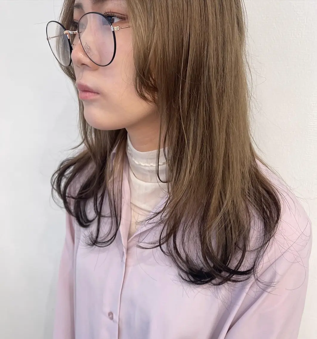 セミロング カラー カット ヘアカラー トリートメント 💓パーマ，💗 レイヤーカットのヘアスタイル