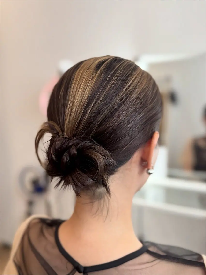 ミディアム ヘアセット ヘアメイクサロン viviのヘアスタイル