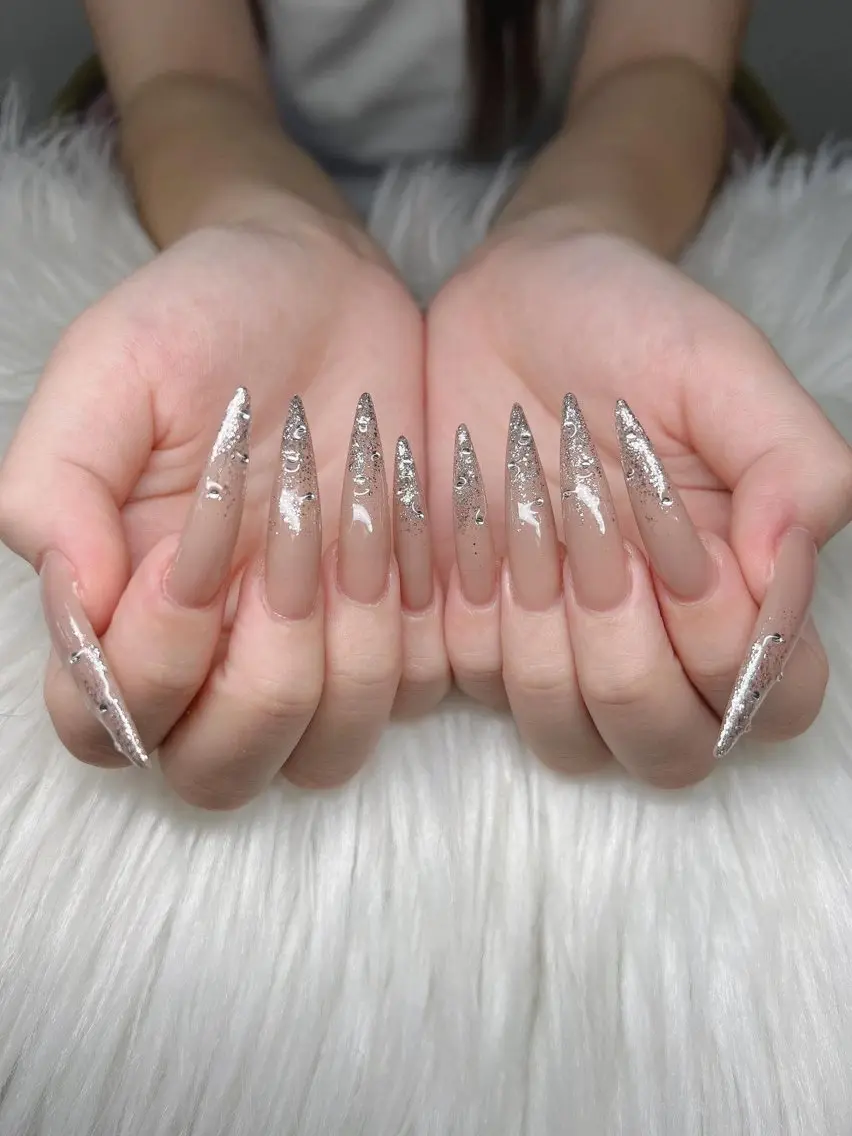 ネイル Lee Nailsのネイルデザイン