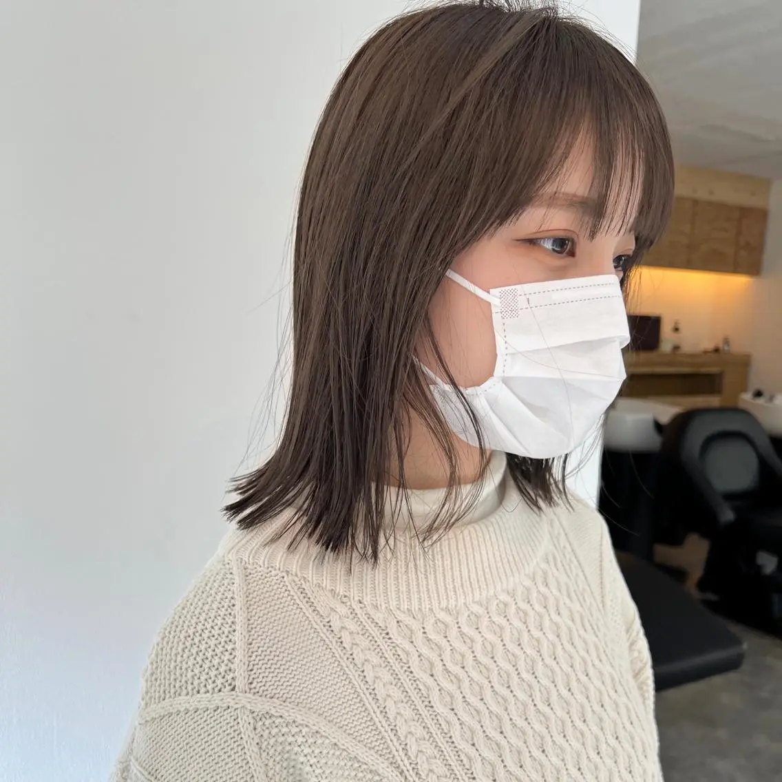 ミディアム カラー 顔周りレイヤーカット ブリーチminamiのヘアスタイル