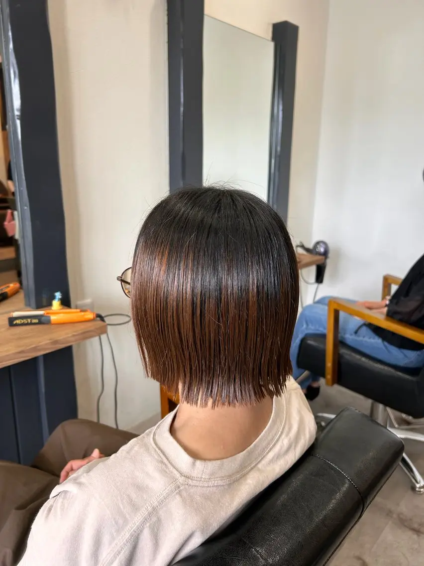 ミディアム 切りっぱなしボブ ボブ カット トリートメント GeeNY / Reikaのヘアスタイル